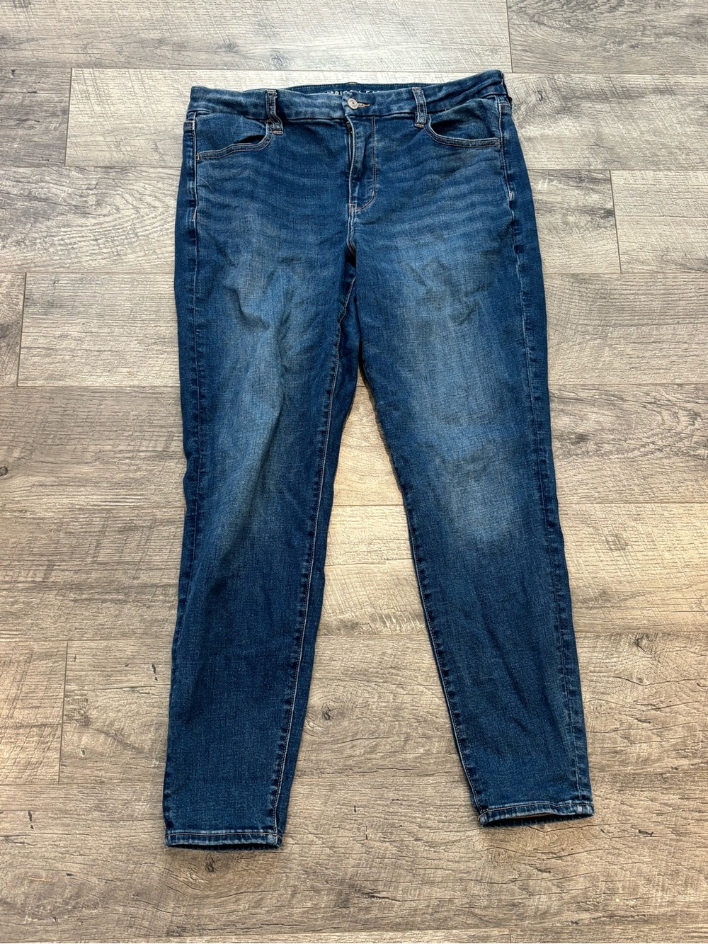 American Eagle Women’s Mid-Rise Slim Fit Dark Wash Skinny Jeans 14